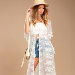 Lulu Sweet Honey White Lace Kimono Top Robe Cover